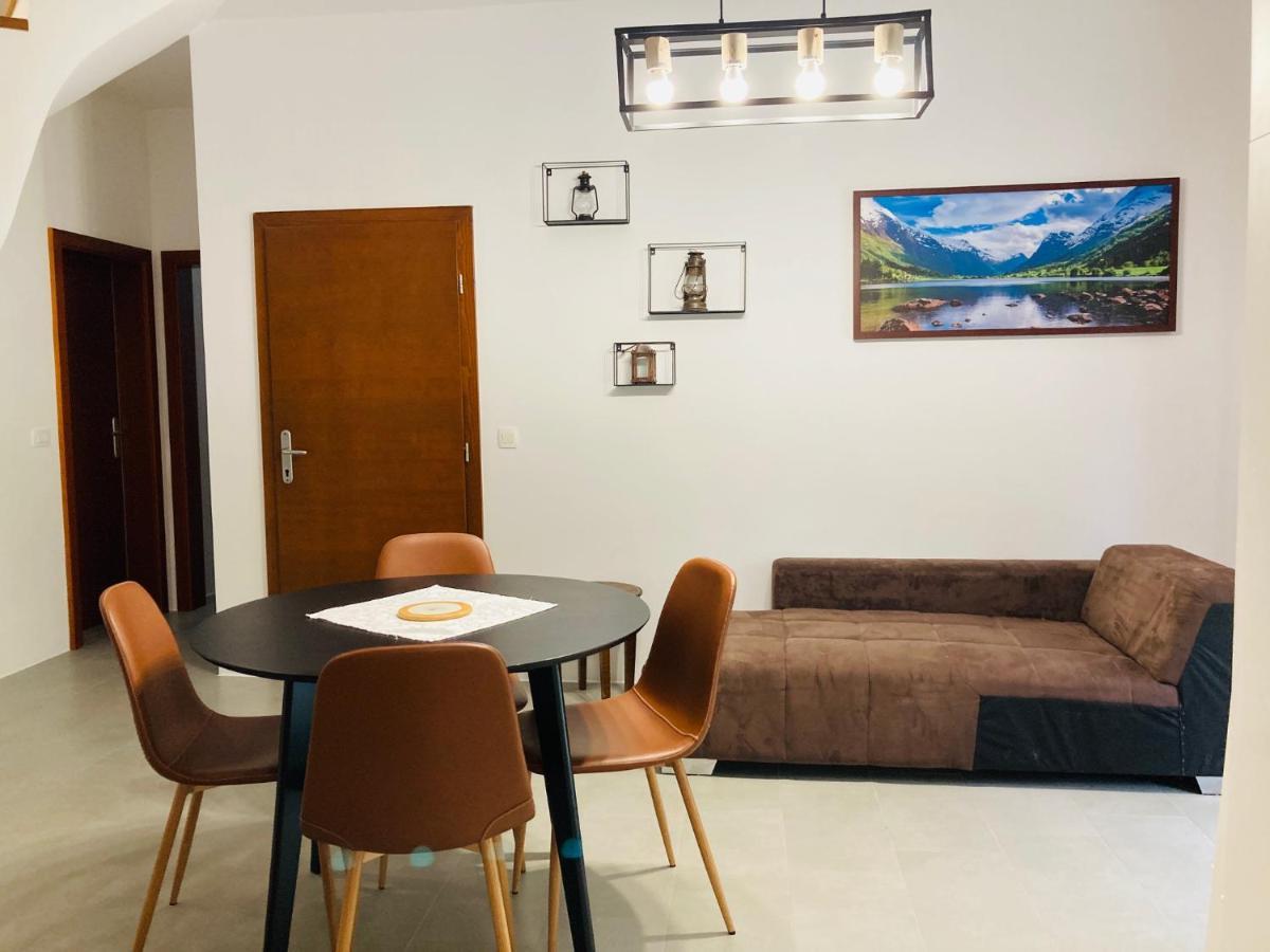 Family House Apartma Mozirje Eksteriør billede